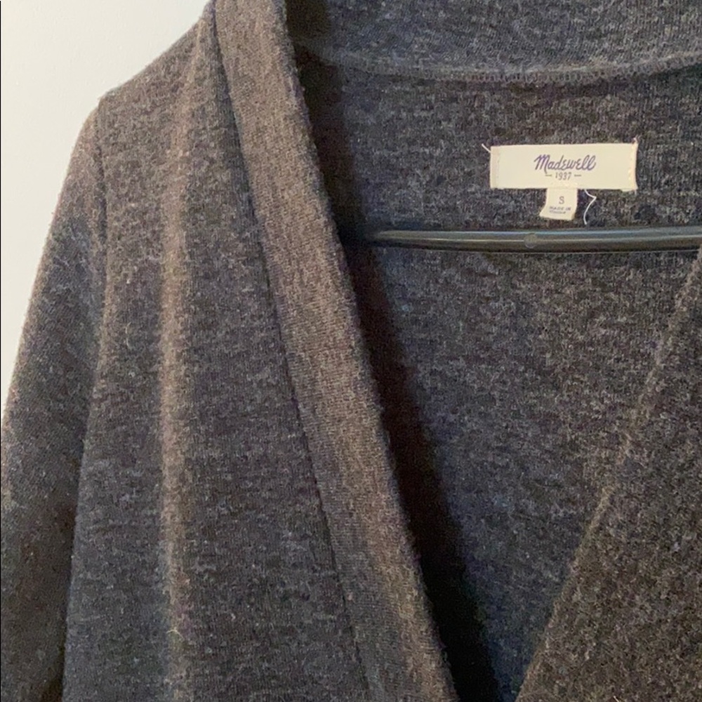 Madewell charcoal v-neck sweatshirt grey s